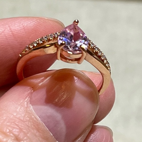 Pink Sapphire Rose Gold Ring - Picture 2 of 7